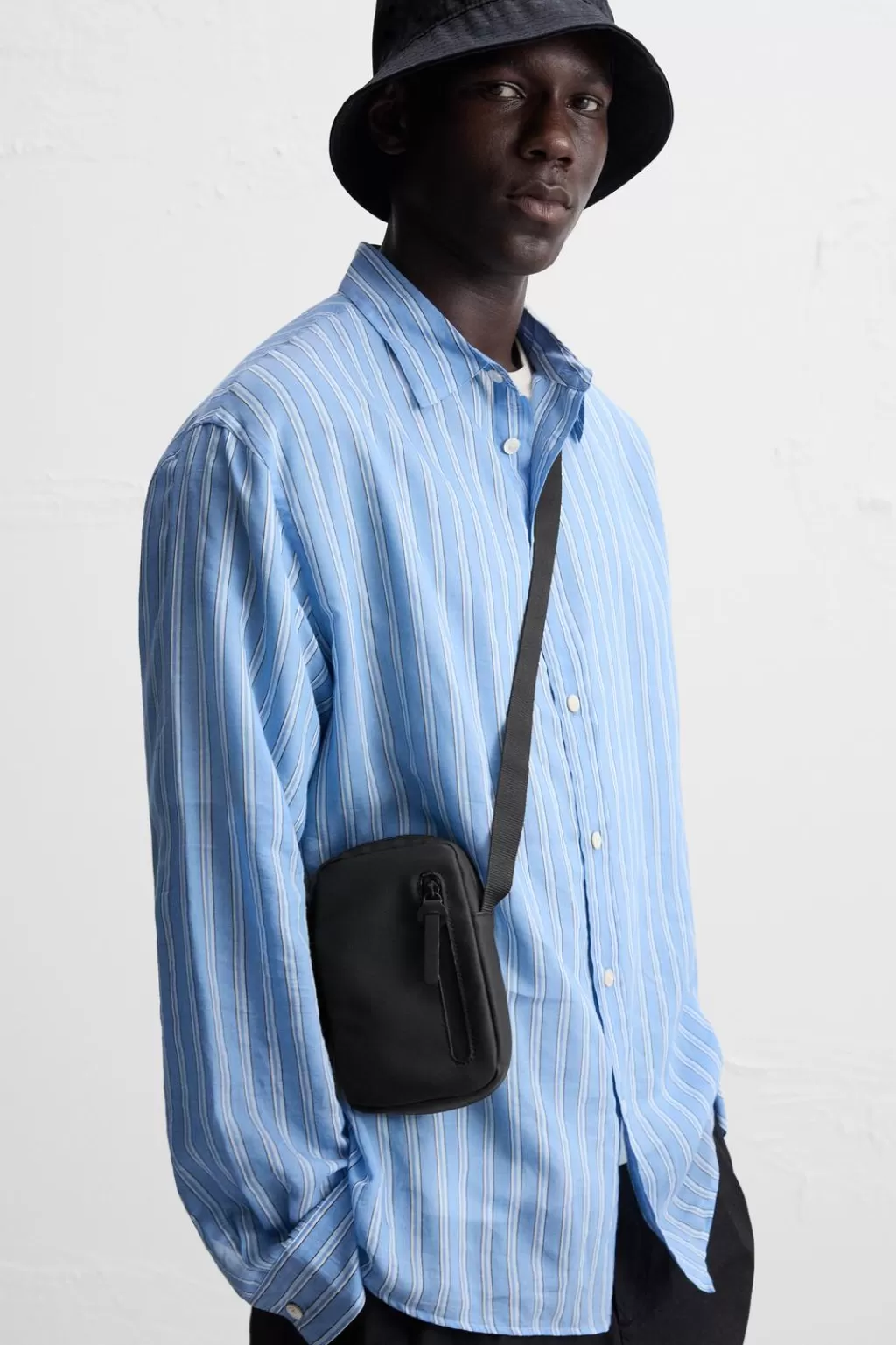 ZARA BANDOLERA ENGOMADA<Hombre Bolsos / Mochilas
