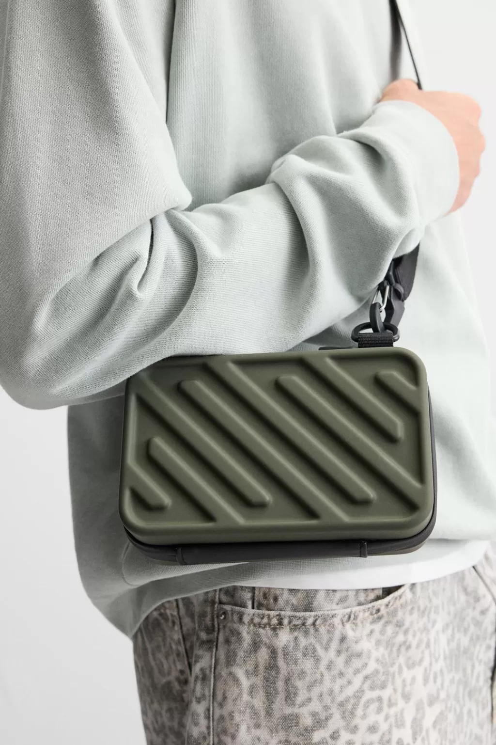ZARA BANDOLERA RÍGIDA<Hombre Bolsos / Mochilas