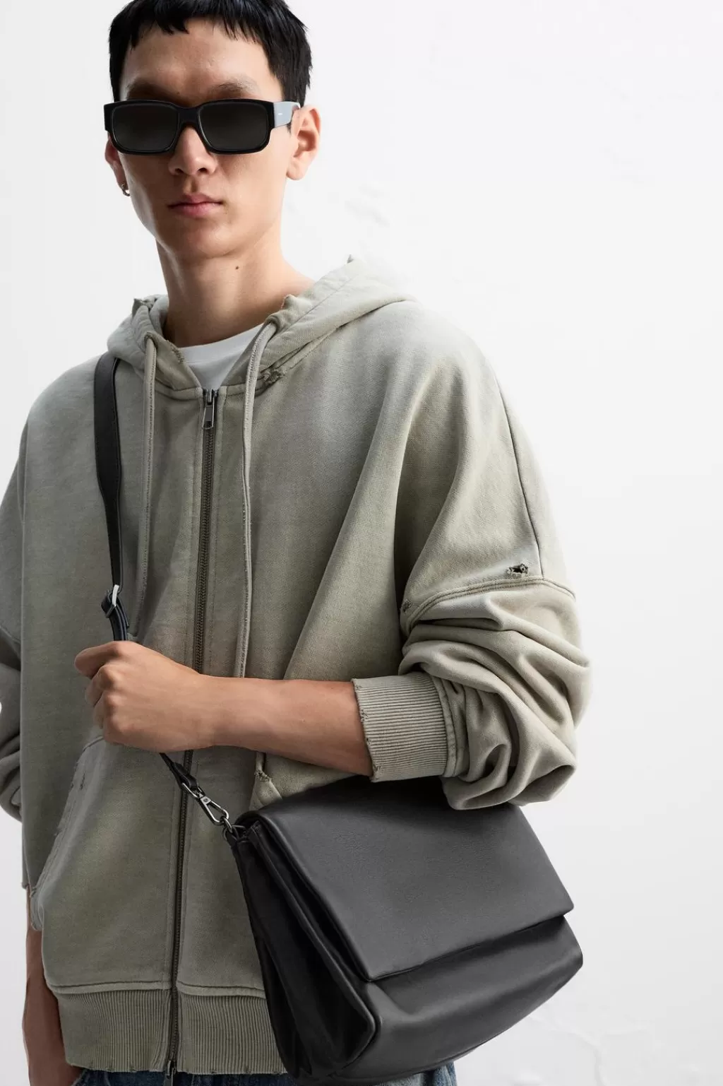 ZARA BANDOLERA SOLAPA CADENA<Hombre Bolsos / Mochilas
