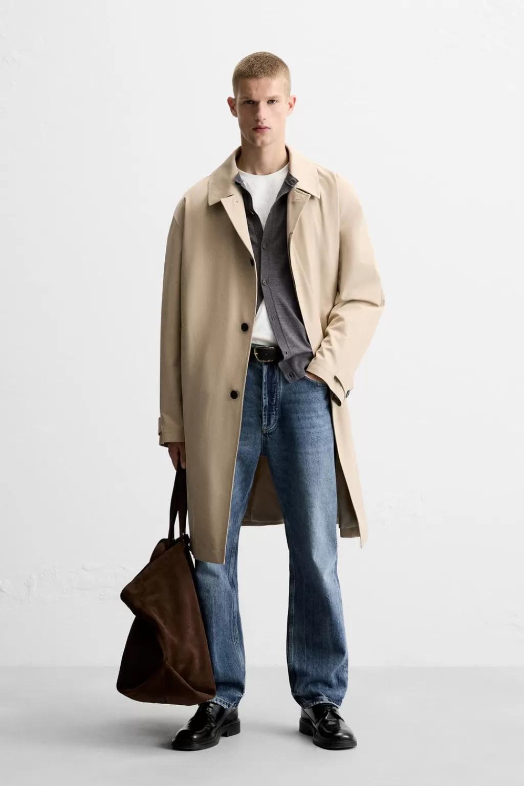 ZARA ABRIGO LIGERO LIMITED EDITION<Hombre Cazadoras | Abrigos / Gabardinas