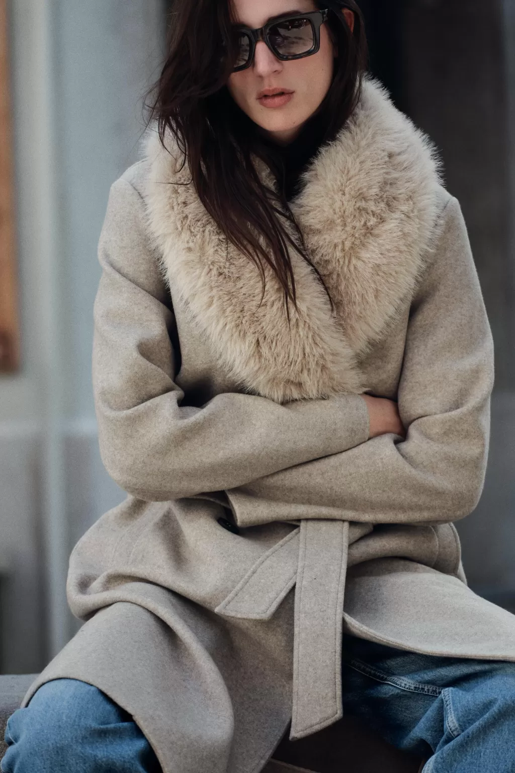 ZARA ABRIGO SOLAPA EFECTO PELO<Mujer Abrigos / Anoraks