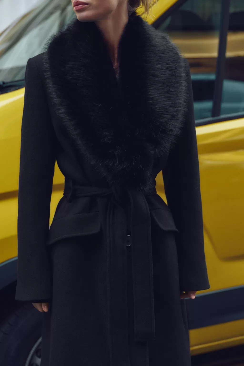 ZARA ABRIGO SOLAPA EFECTO PELO CON LANA<Mujer Abrigos / Anoraks
