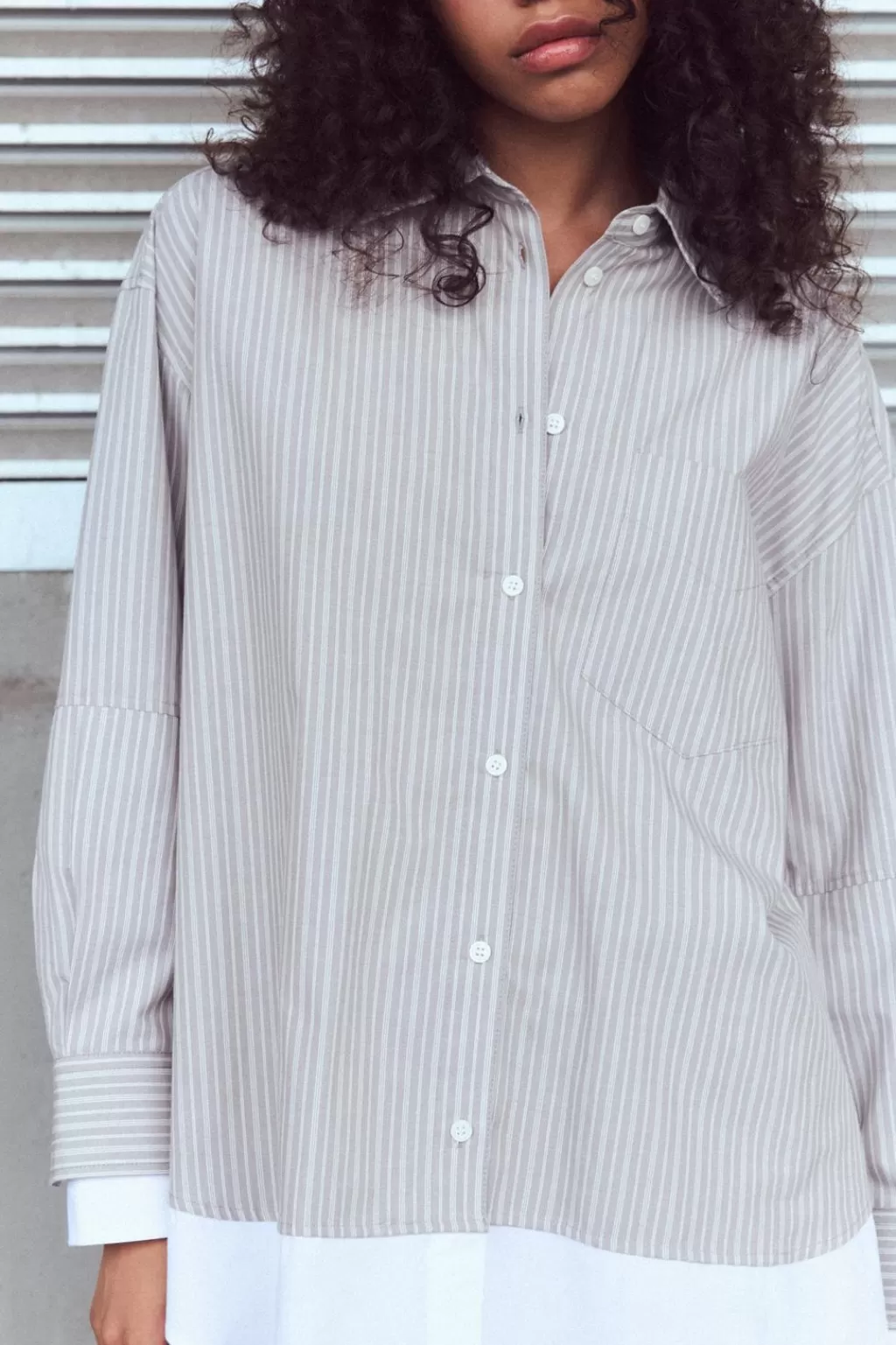 ZARA CAMISA OVERSIZE POPELÍN PUÑO DOBLE<Mujer Camisas / Blusas