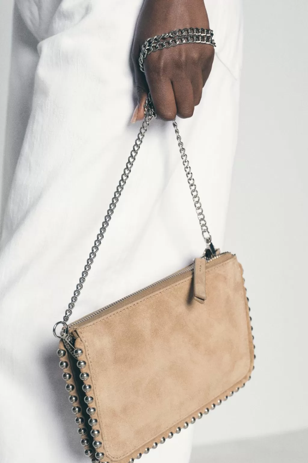 ZARA CARTERA BANDOLERA SERRAJE TACHAS<Mujer Bolsos