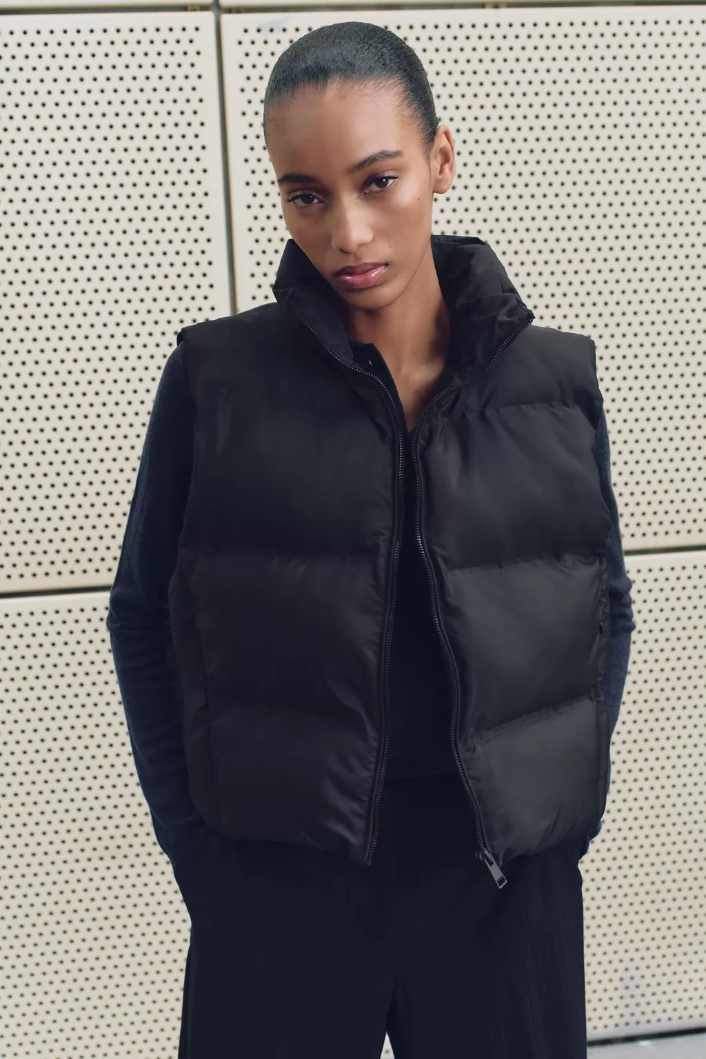 ZARA CHALECO ACOLCHADO WATER REPELLENT WINDPROOF<Mujer Abrigos / Anoraks