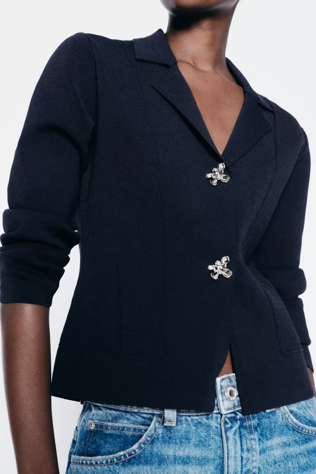 ZARA CHAQUETA BLAZER PUNTO BOTÓN FLOR<Mujer Blazers / Chalecos | Cárdigan / Jerséis