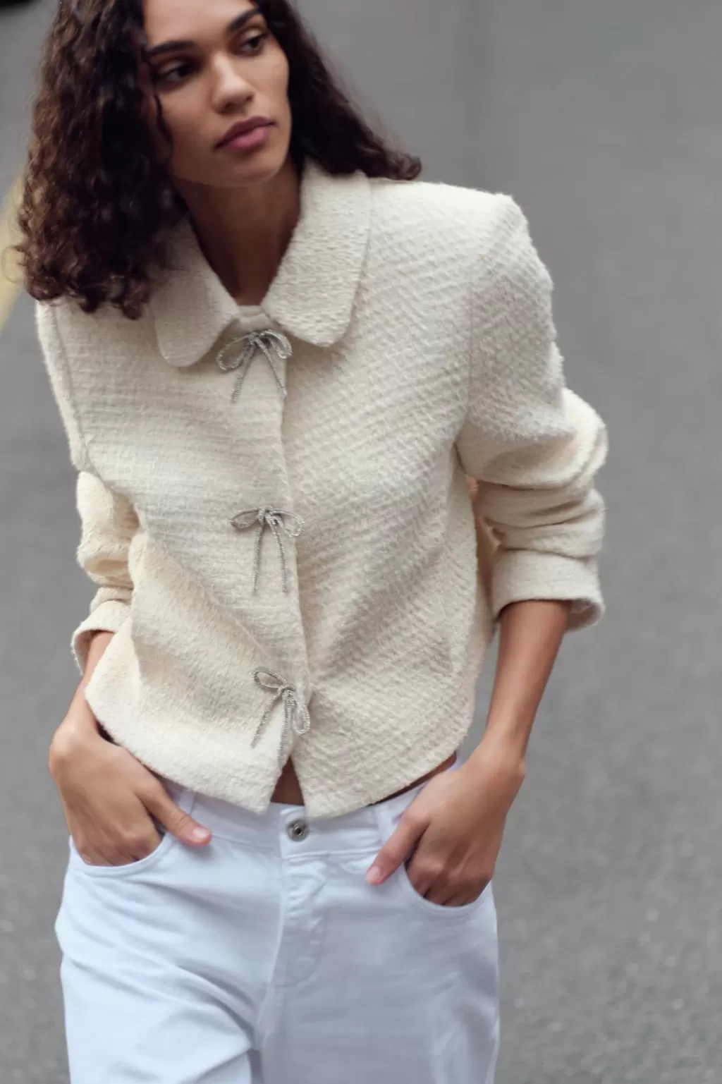 ZARA CHAQUETA ESTRUCTURA BOTÓN LAZO<Mujer Chaquetas / Cazadoras | Blazers / Chalecos