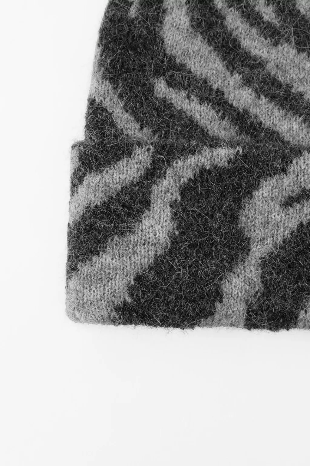 ZARA GORRO BEANIE PUNTO ESTAMPADO ANIMAL<Mujer Accesorios / Bisuteria