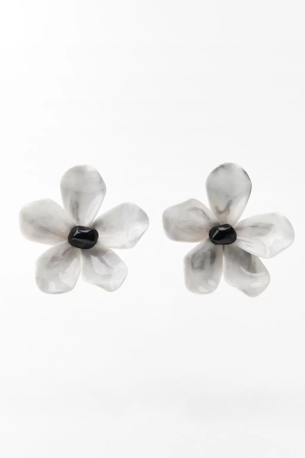 ZARA MAXI PENDIENTES FLOR RESINA<Mujer Accesorios / Bisuteria