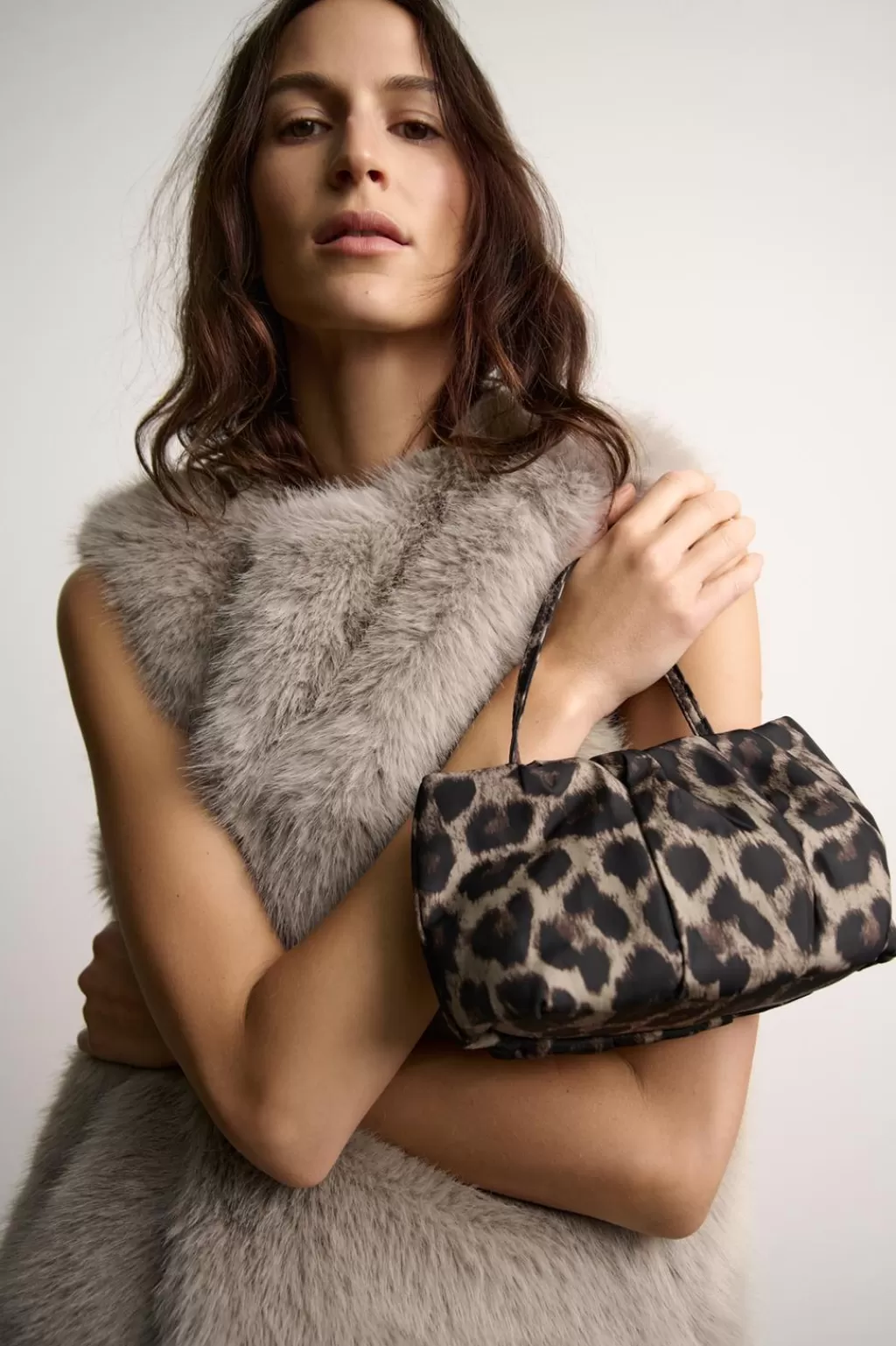 ZARA MINI BOLSO DE MANO ESTAMPADO ANIMAL<Mujer Accesorios / Bisuteria