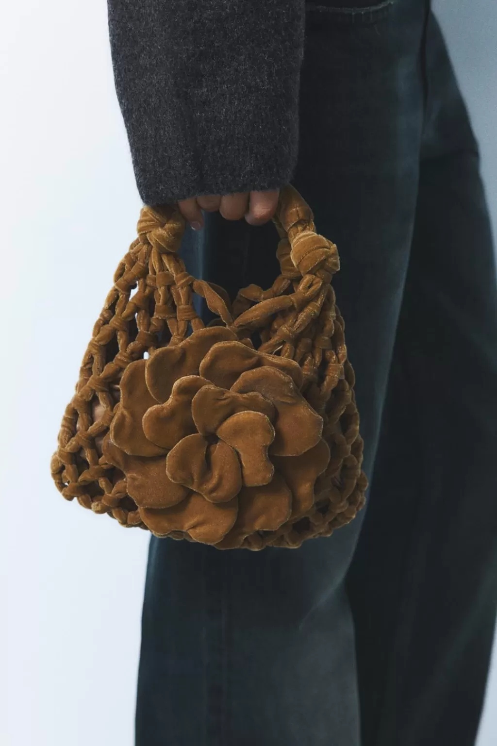 ZARA MINI SACA TERCIOPELO FLOR<Mujer Bolsos