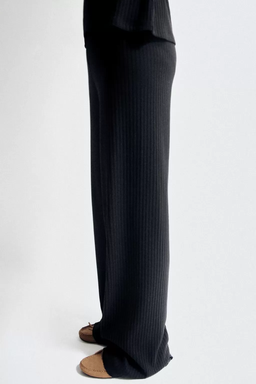 ZARA PANTALÓN ANCHO CANALÉ<Mujer Pantalones