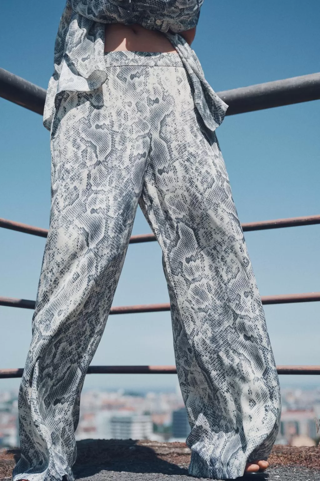 ZARA PANTALÓN ANCHO ESTAMPADO ANIMAL<Mujer Pantalones