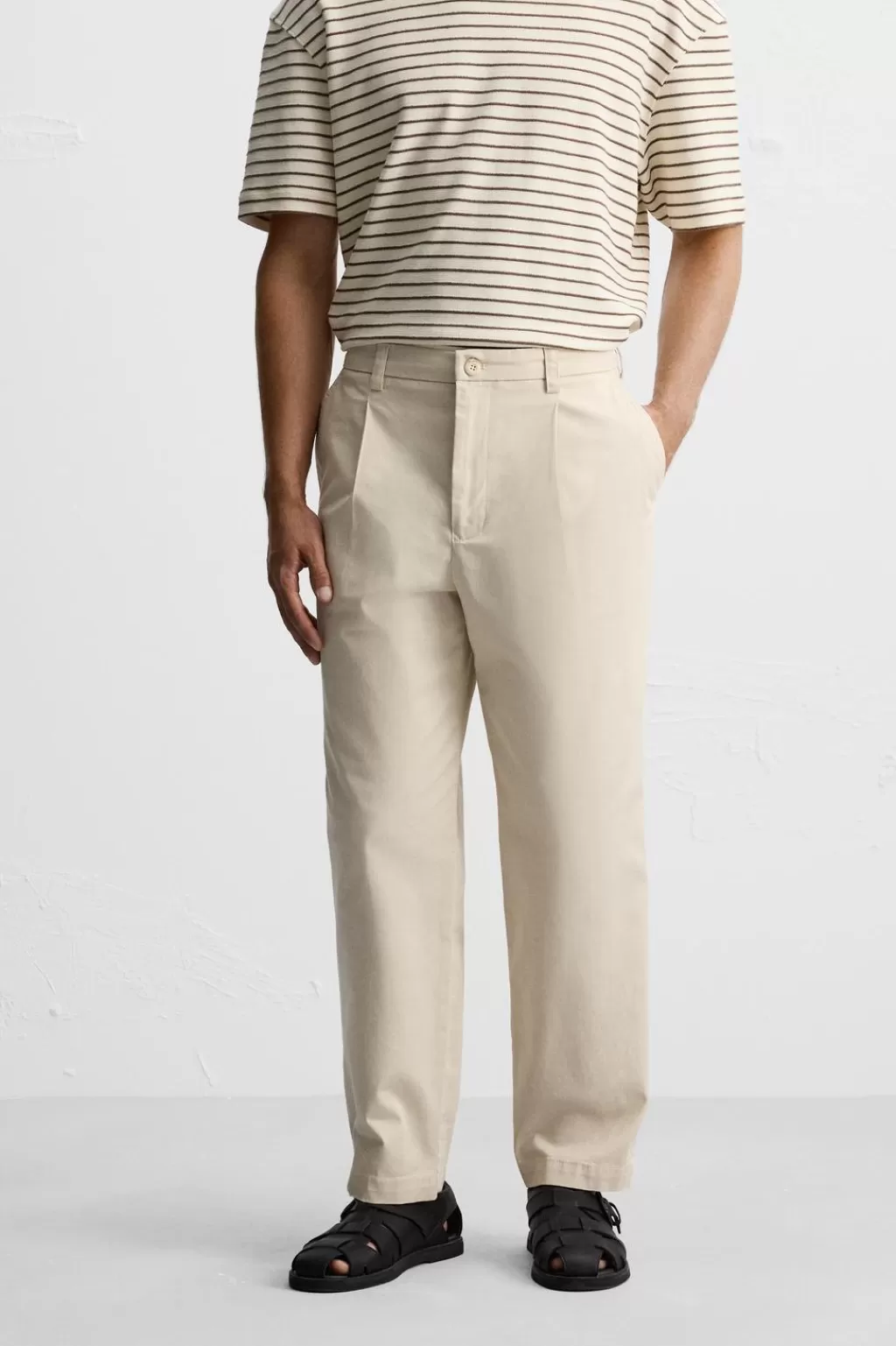 ZARA PANTALÓN CHINO PLIEGUES<Hombre Pantalones