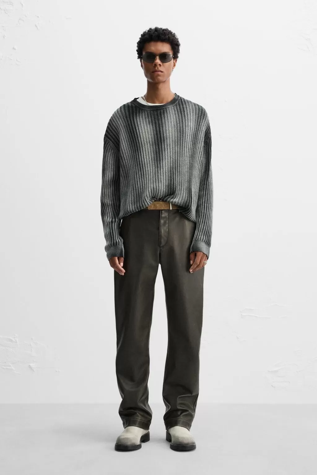 ZARA PANTALÓN EFECTO PIEL LIMITED EDITION<Hombre Pantalones