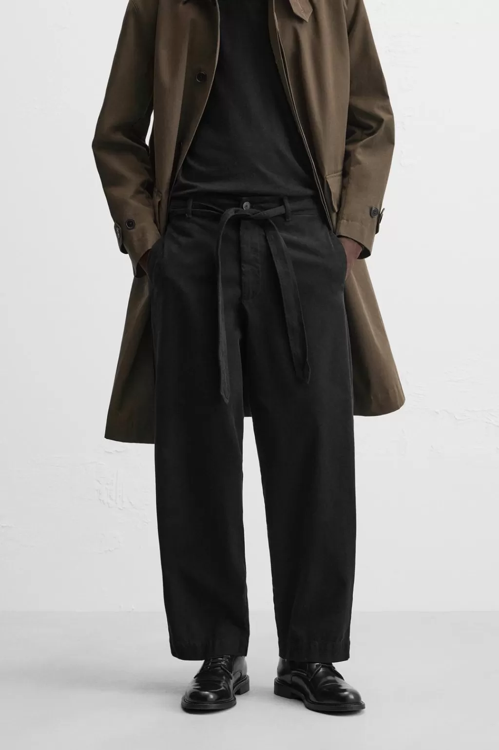 ZARA PANTALÓN ESTRUCTURA CINTURÓN<Hombre Pantalones