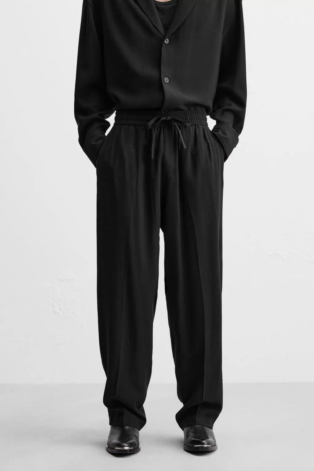 ZARA PANTALÓN FLUIDO<Hombre Pantalones
