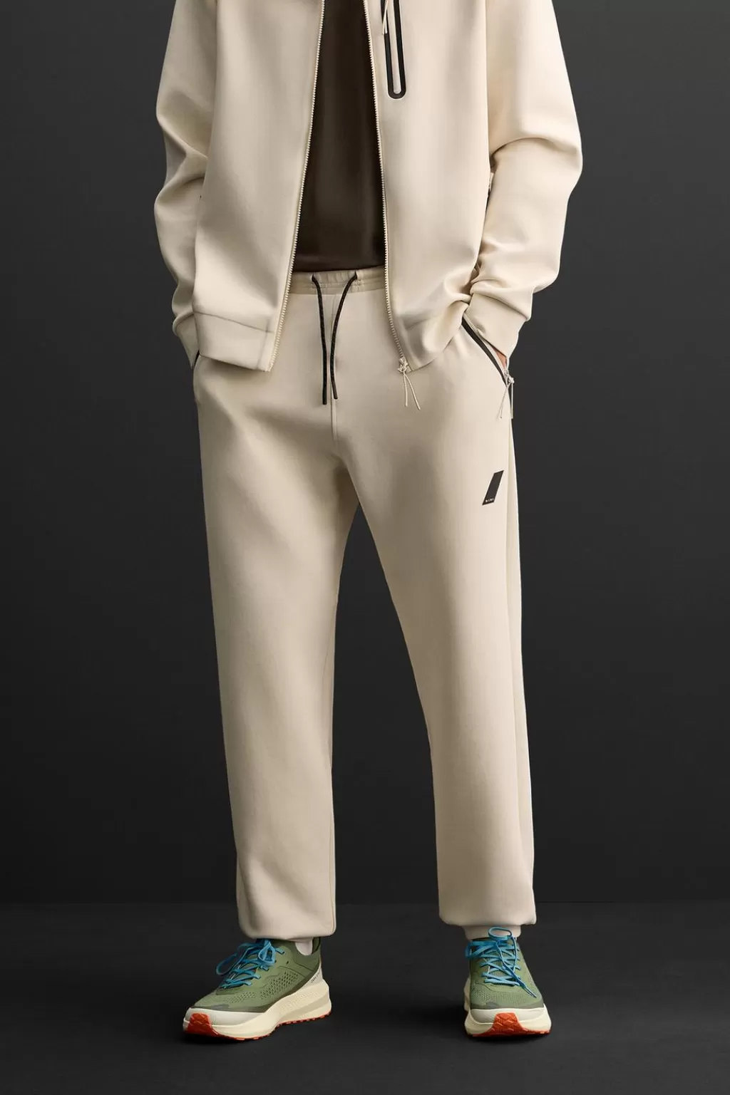ZARA PANTALÓN JOGGER TÉCNICO CREMALLERAS<Hombre Pantalones