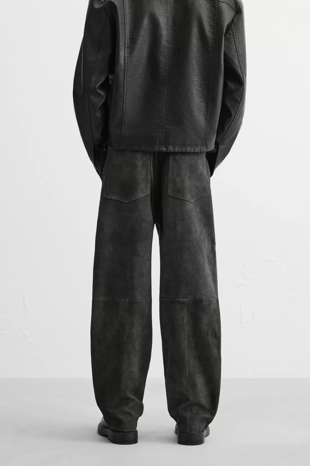 ZARA PANTALÓN PIEL EFECTO VINTAGE<Hombre Pantalones