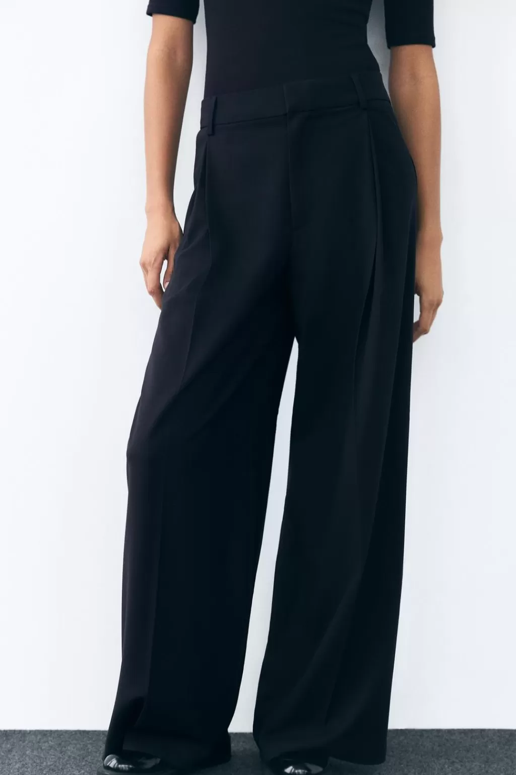 ZARA PANTALÓN PINZAS<Mujer Pantalones