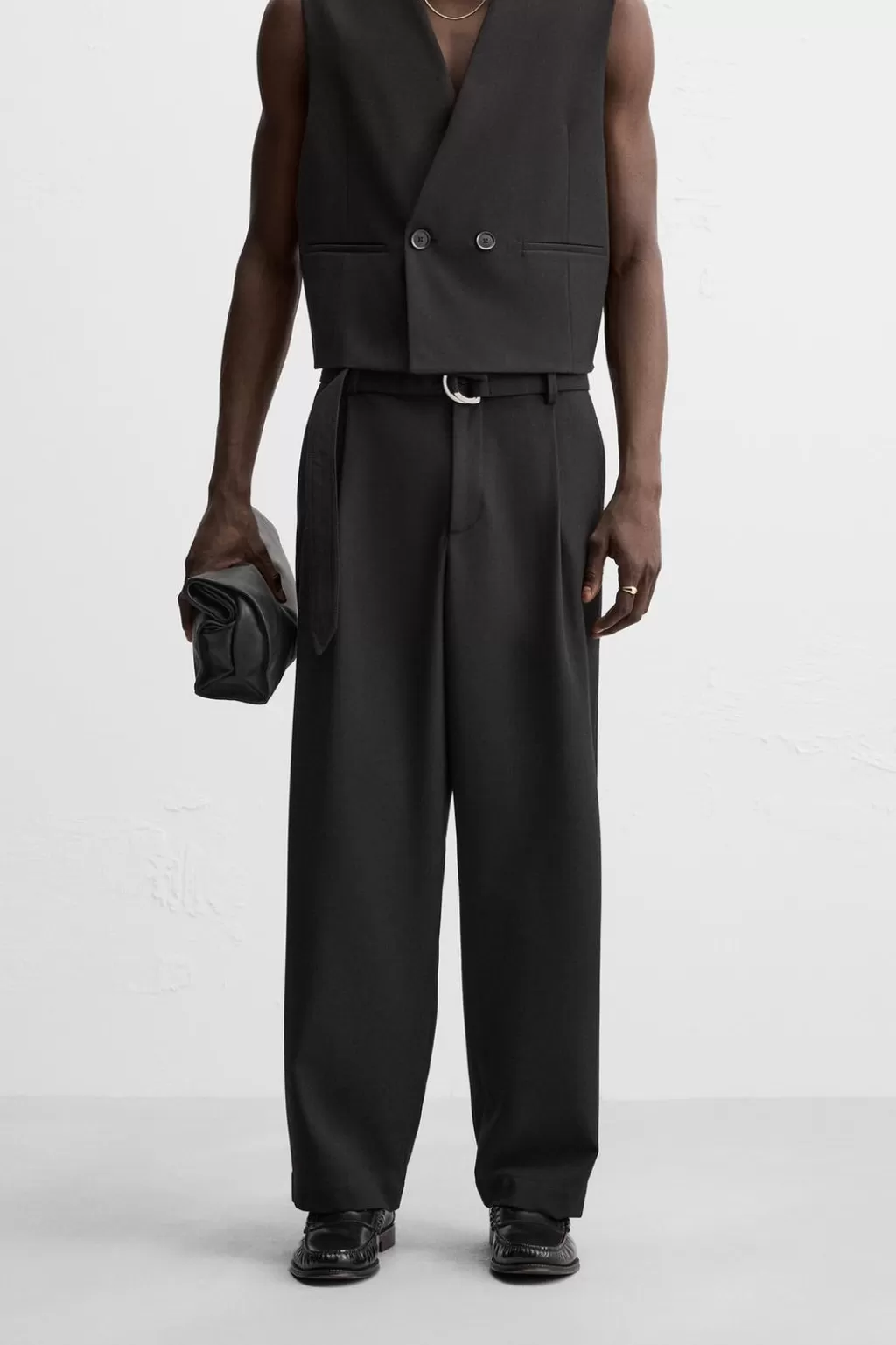 ZARA PANTALÓN PLIEGUES CINTURÓN<Hombre Pantalones
