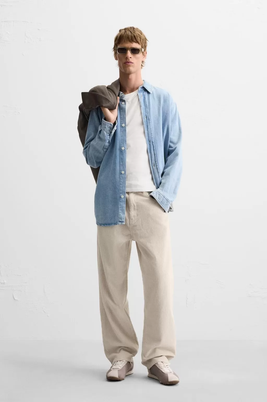ZARA PANTALÓN RELAXED FIT PANA<Hombre Pantalones