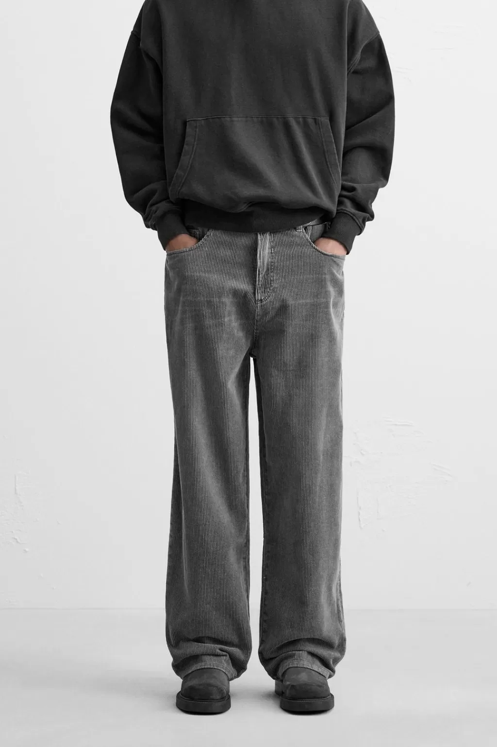 ZARA PANTALÓN RELAXED FIT PANA<Hombre Pantalones