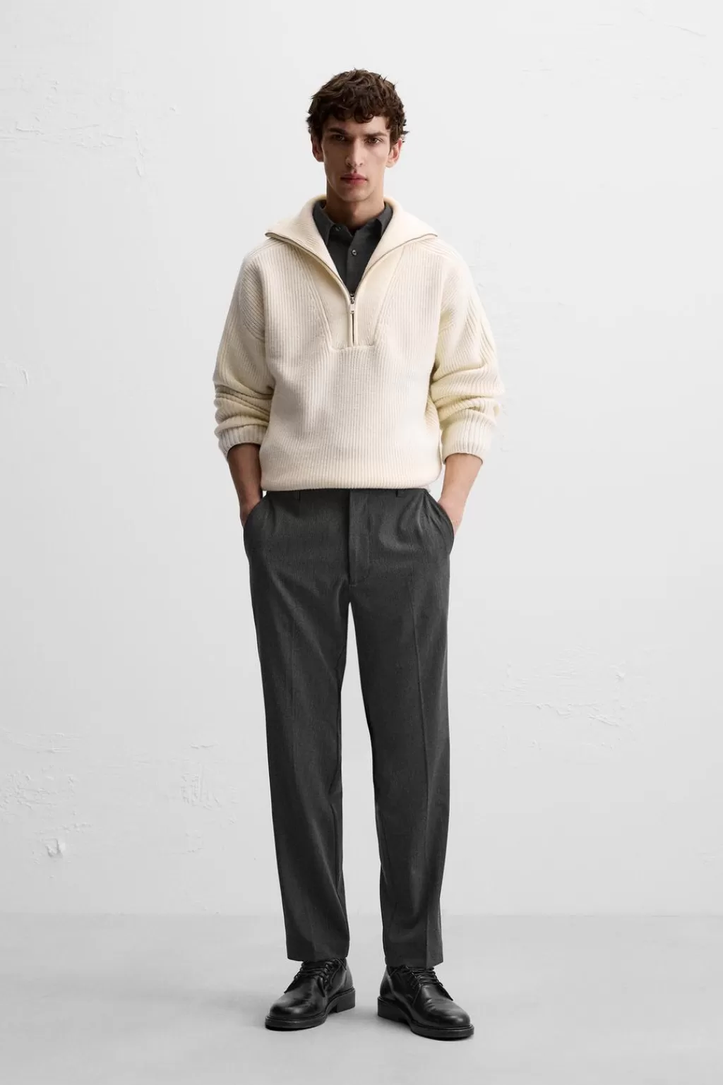 ZARA PANTALÓN STRAIGHT FIT RAYAS<Hombre Pantalones