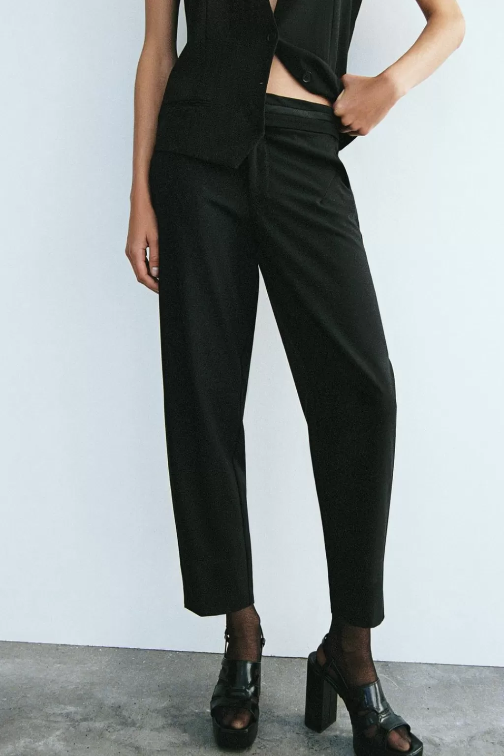 ZARA PANTALÓN TOBILLERO BANDA SATINADA<Mujer Pantalones