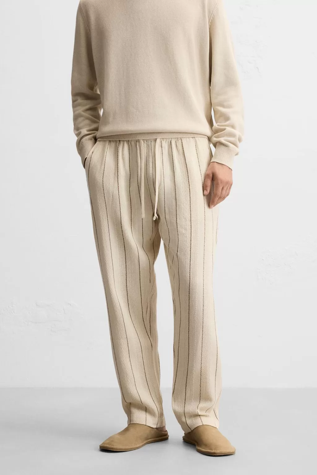 ZARA PANTALON ESTRUCTURA RAYAS<Hombre Pantalones