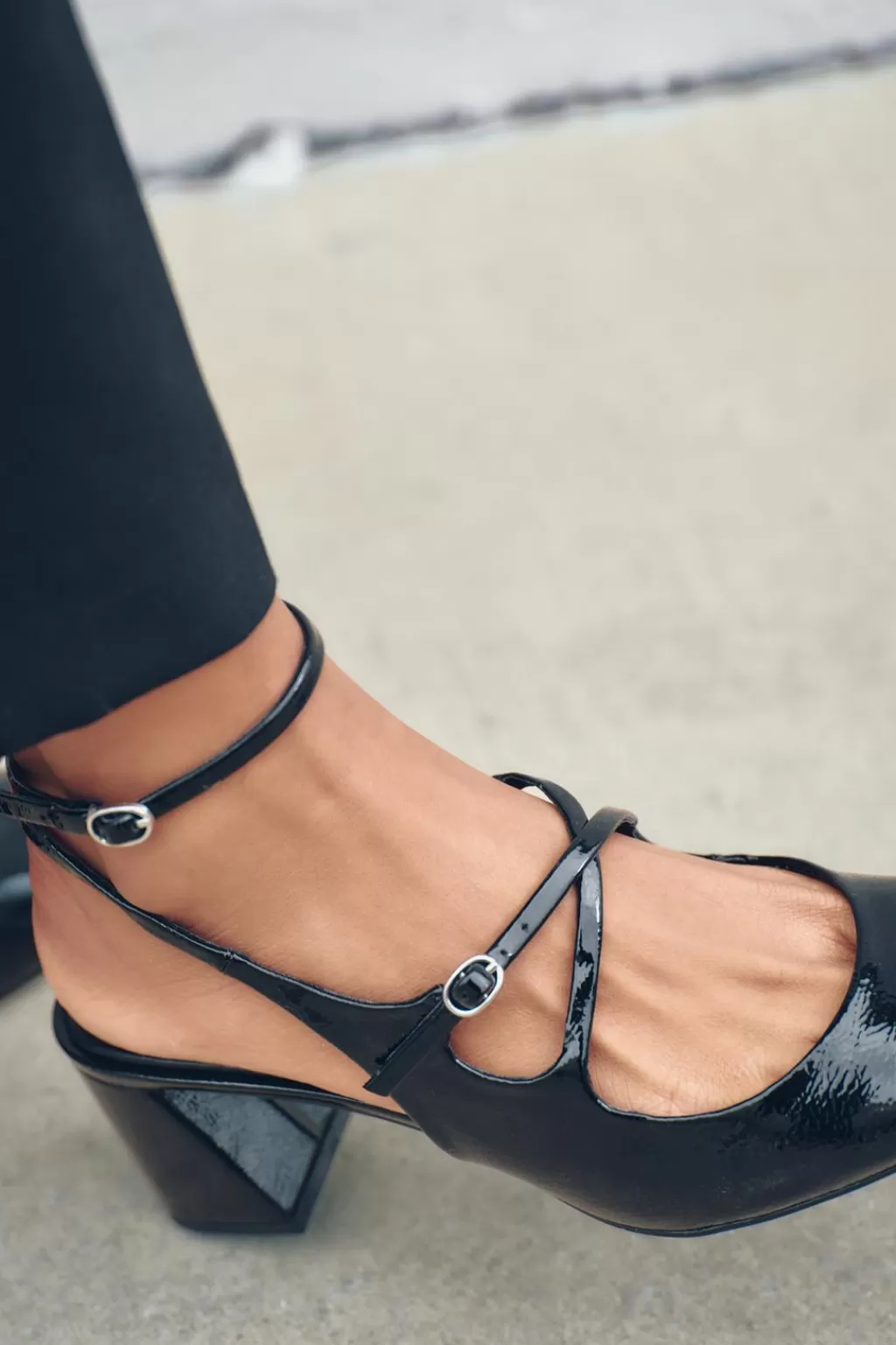 ZARA ZAPATO TACÓN ACHAROLADO<Mujer Zapatos